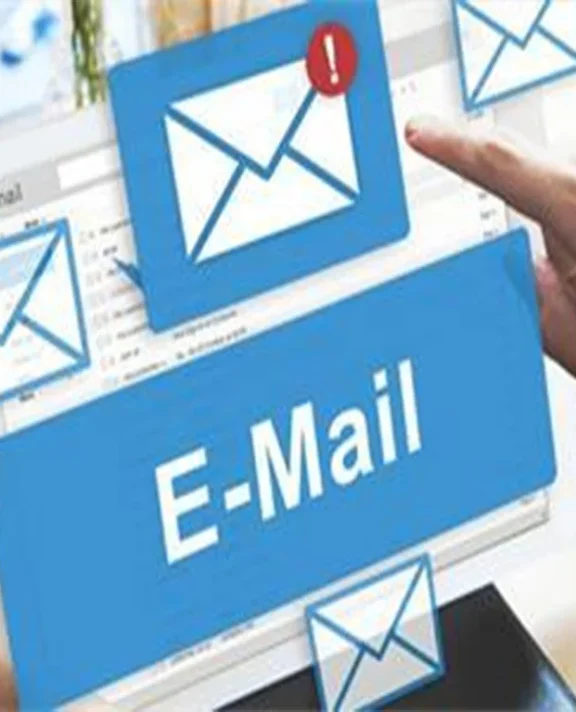 货代老唐的“血泪避坑指南”:教你用一封邮件让老外喊你“靠谱老王”