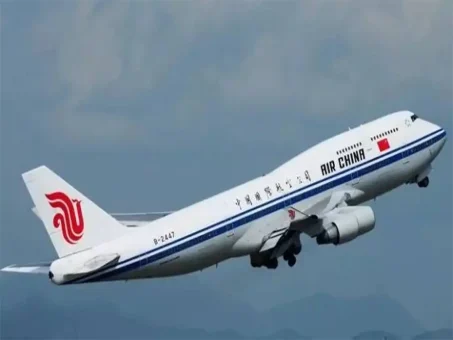 凤凰展翅:中国国际航空的云巅征途