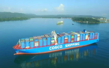 巨轮国魂：中国远洋运输集团六十载破浪史